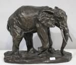 MILO (1955): "L'éléphant" Sculpture en bronze à patine brune signée...