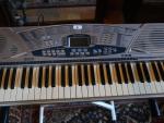 PIANO électronique de marque BONTEMPI, modèle : PM 747, system...