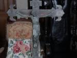 CHRIST en croix en bronze dans le gout médiéval. Epoque...