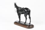 Gaston d'ILLIERS (1876-1932). "Avant la course", Bronze à patine noire...