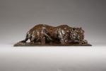RIGHETTI, Guido (1875-1958). "Tigre couché", Bronze à patine brun rouge...