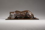 RIGHETTI, Guido (1875-1958). "Tigre couché", Bronze à patine brun rouge...