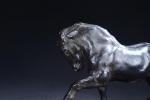 MONARD Louis (de) (1873-1939). "Cheval lourd antérieur gauche levé", bronze...