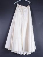 MICHELE ARNAUD. Robe de mariée des années 1960, jupe longue...