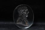 PROFIL de Bonaparte Ier Consul en verre transparent moulé. XIXème...