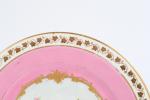 SEVRES, XIXème siècle. Paire d'assiettes en porcelaine, chiffres de Louis-Philippe...