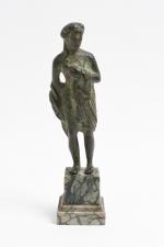 Figurine en bronze de Venus sortant du bain, dans le...