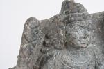 Statuette en granit représentant le dieu hindou Skanda. Inde du...