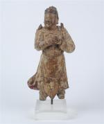 CHINE - 17ème siècle. Statuette de guerrier debout en bois...