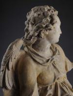 ECOLE française du 16ème siècle. "Ange en pied". Sculpture en...