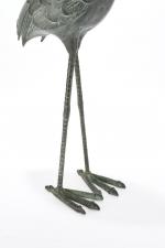ECHASSIER sur pieds en bronze à patine brun /vert, moderne....