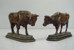 ECOLE FRANCAISE du 19ème siècle. "Vache et taureau", bronzes (deux...