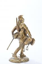 RICHEFEU, Charles (1868-1945). «Dragon s'apprêtant à seller son cheval», bronze...