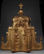 TABERNACLE (haut de) en bois sculpté et doré constitué d'une...