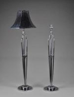 LAMPES (deux) en métal chromé Art Déco. H. (avec abat-jour)...