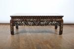 TONKIN XIXème siècle. TABLE basse en bois de fer à...