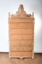 GLACE (Grande) à cadre en bois doré mouluré d'entrelacs, de...