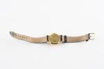 JAEGER-LECOULTRE, vers 1950 - Montre bracelet en or jaune 750...