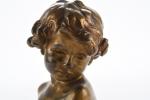 CAMUS, Jean-Marie (1877-1955). Petit buste d'enfant en bronze doré ...