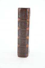 (MANUSCRIT) RÉFORME DE FONTEVRAUD.
Ouvrage manuscrit sur vélin, datant vraisemblablement de...
