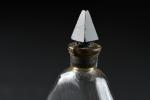 GRENOVILLE - "Chaine d'Or"
Flacon en cristal incolore. H. 9 cm....