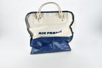 AIR FRANCE - Trois sacs de cabine "Air France" en...
