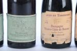 LOT comprenant :
2 blles Bourgogne rouge, Hautes Côtes de Beaune,...