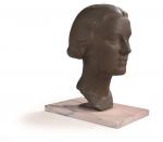NICLAUSSE, Paul François (1879-1958). "Tête de femme", bronze, signé au...