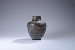 DECOEUR, Emile (1876-1953). Vase en grès à décor jaspé brun...