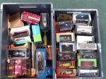 JOUETS (2 caisses). Environ cinquante voitures miniatures de collection, échelle...