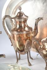 SERVICE à thé et café en métal argenté comprenant théière,...