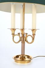 LAMPE bouillotte en bronze, abat-jour de tôle, moderne. H. 59,5...