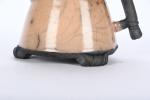THEIERE couverte en raku émaillé, signée. H. 19,5 cm
