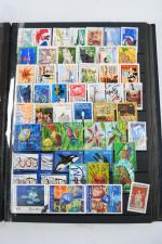 * Classeur bleu accumulation timbres France oblitérés dont Colis Postaux...