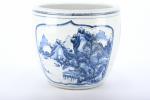 CHINE, XIXème siècle - Vase bocal à poissons en porcelaine...