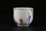 CHINE, Compagnie des Indes (fin XVIIIème). Pot en porcelaine à...