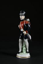 FIGURINES (six) - Soldats du Premier Empire en porcelaine émaillée...