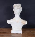 ECOLE FRANCAISE vers 1830. "Buste de femme" sujet en marbre...