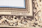HERMES Paris - Carré de soie "La Maison dorée, restaurée...
