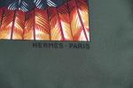 HERMES PARIS. Carré de soie à décor de plumes, bordure...