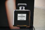 PANNEAU PUBLICITAIRE lumineux parfum Chanel n°5 et égérie Nicole Kidman....