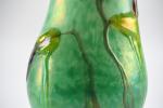 MILESI, Gabriel (XXe siècle). Vase en verre à fond vert...
