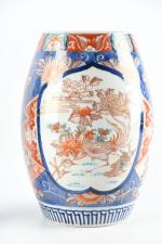 CHINE, fin du XIXème siècle. VASE balustre en porcelaine à...