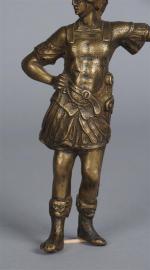 ITALIE, 16ème siècle. "Officier romain", sujet en bronze ciselé. H....