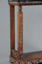 INDOCHINE, vers 1900 - CONSOLE en bois exotique à riche...