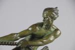 OULINE, Alexandre (act.1918-1940). "Le hâlage", bronze à patine verte, signé...