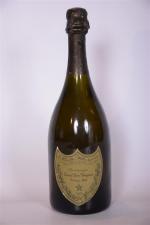 1 Blle Champagne DOM PÉRIGNON Brut 
1995
Et. très légèrement usée....