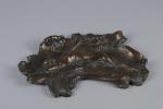 FORETAY, Alfred, Jean (1861-1944). COUPE vide-poche en bronze présentant une...