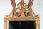 GLACE à fronton en bois doré, style Louis XVI, 19ème...