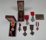 LOT de décorations militaires, trois croix de guerre, deux légions...